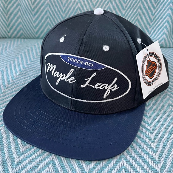Vintage Other - NWT Vintage Toronto Maple Leafs NHL SnapBack Hat Novel Teez Midway Industries